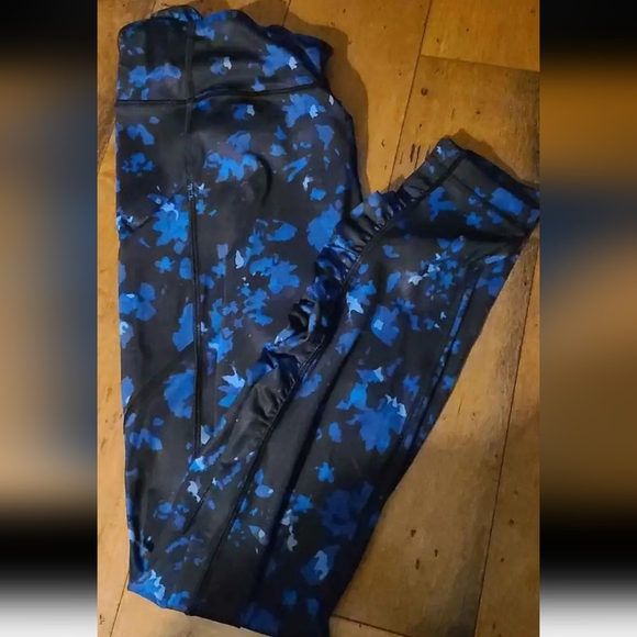 Lululemon Speed Tight IV - Picture 3 of 3